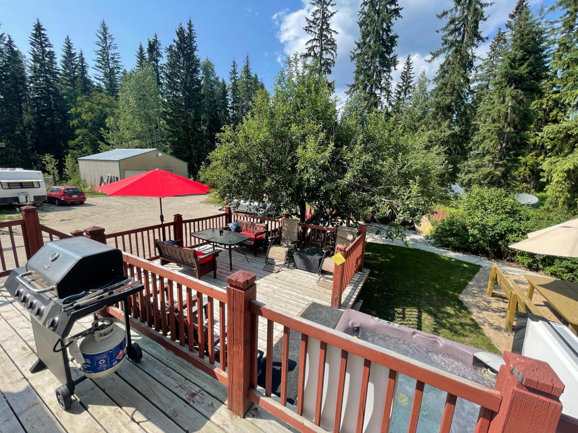 Blaeberry Valley Vacation Rentals Golden Exterior photo