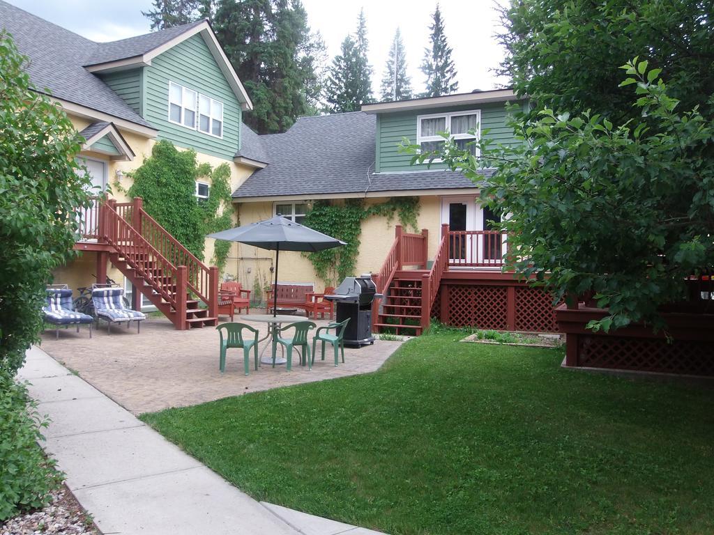 Blaeberry Valley Vacation Rentals Golden Exterior photo